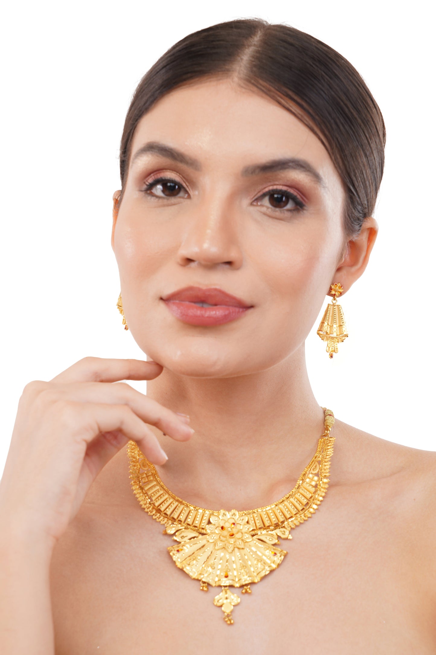 Traditional Indian Gold Necklace and Earring Set