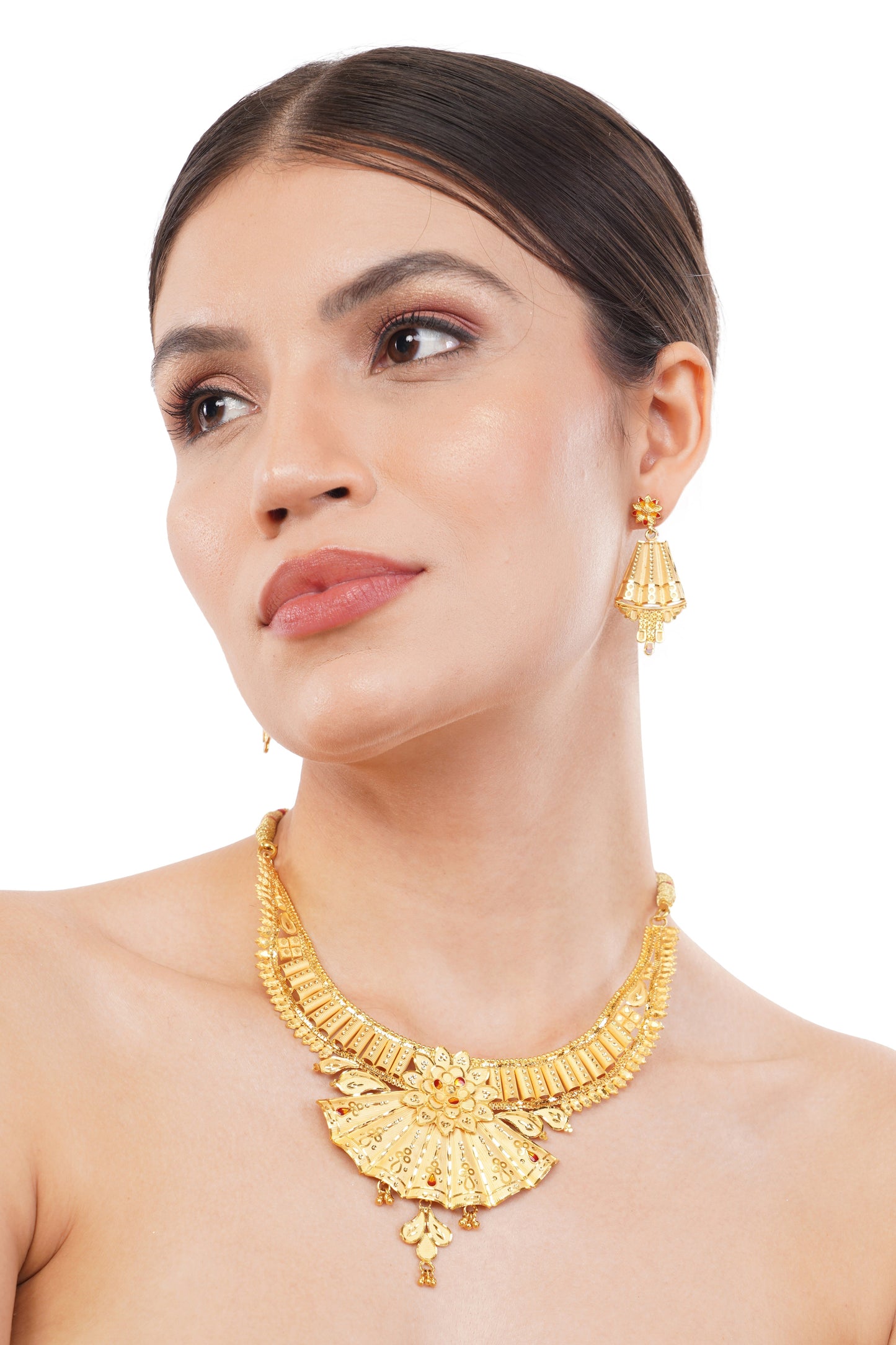 Traditional Indian Gold Necklace and Earring Set