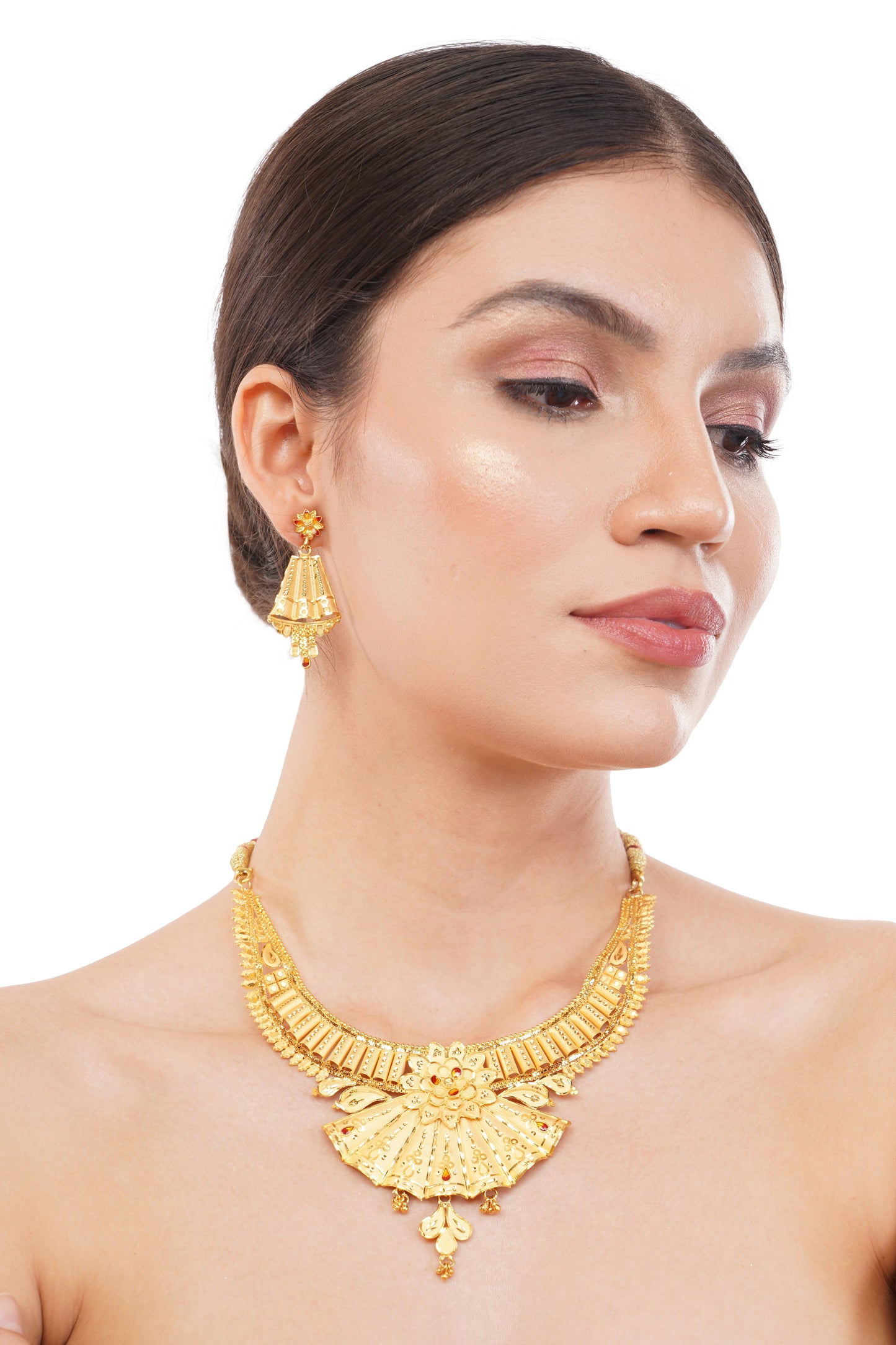 Traditional Indian Gold Necklace and Earring Set